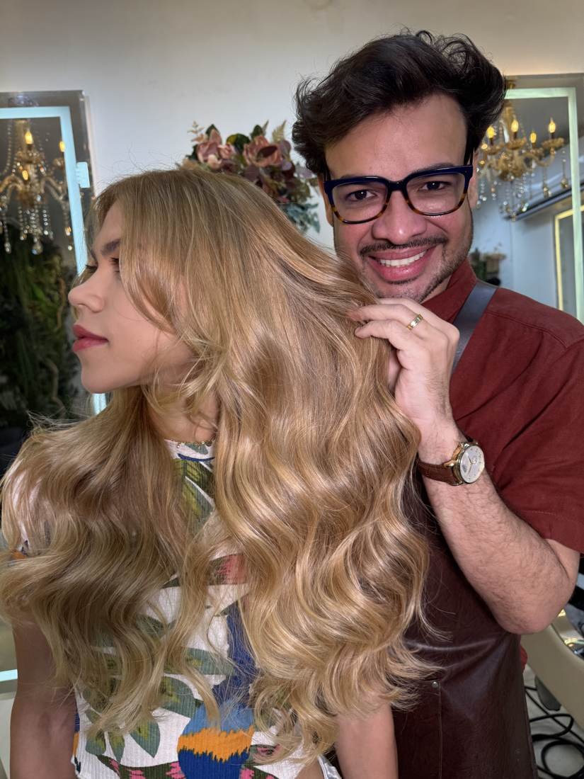 Mechas iluminadas por Ramon Oliveira Hair Excellence